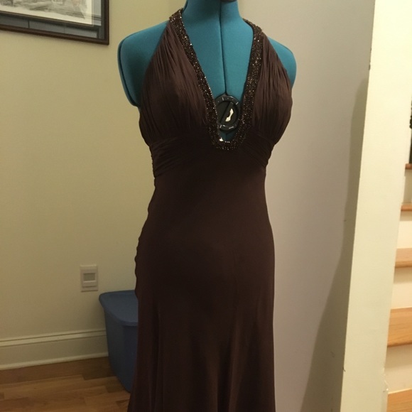 Long brown beaded evening gown - Picture 4 of 8